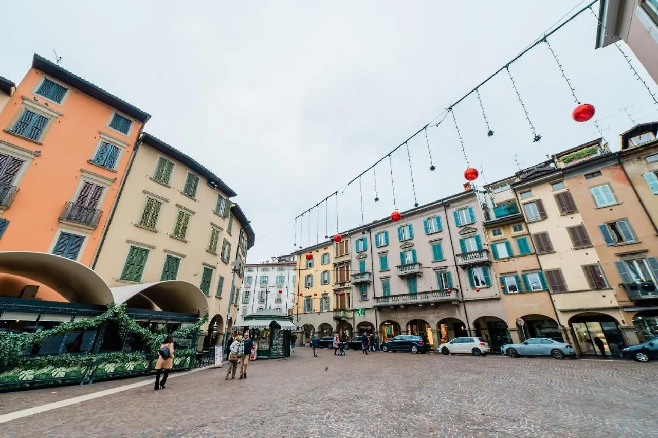 P&P Atmosfera Apartment Bergamo Italia